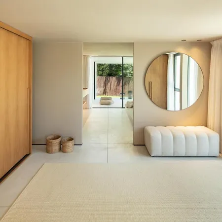 Villa In Nueva Andalucia With Private Pool